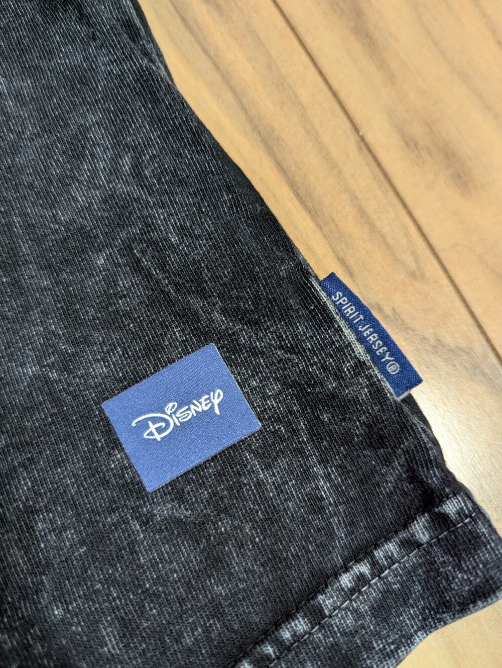 Disney's The Hollywood Tower Hotel Twilight Zone Spirit Jersey Size XL - Picture 9 of 16